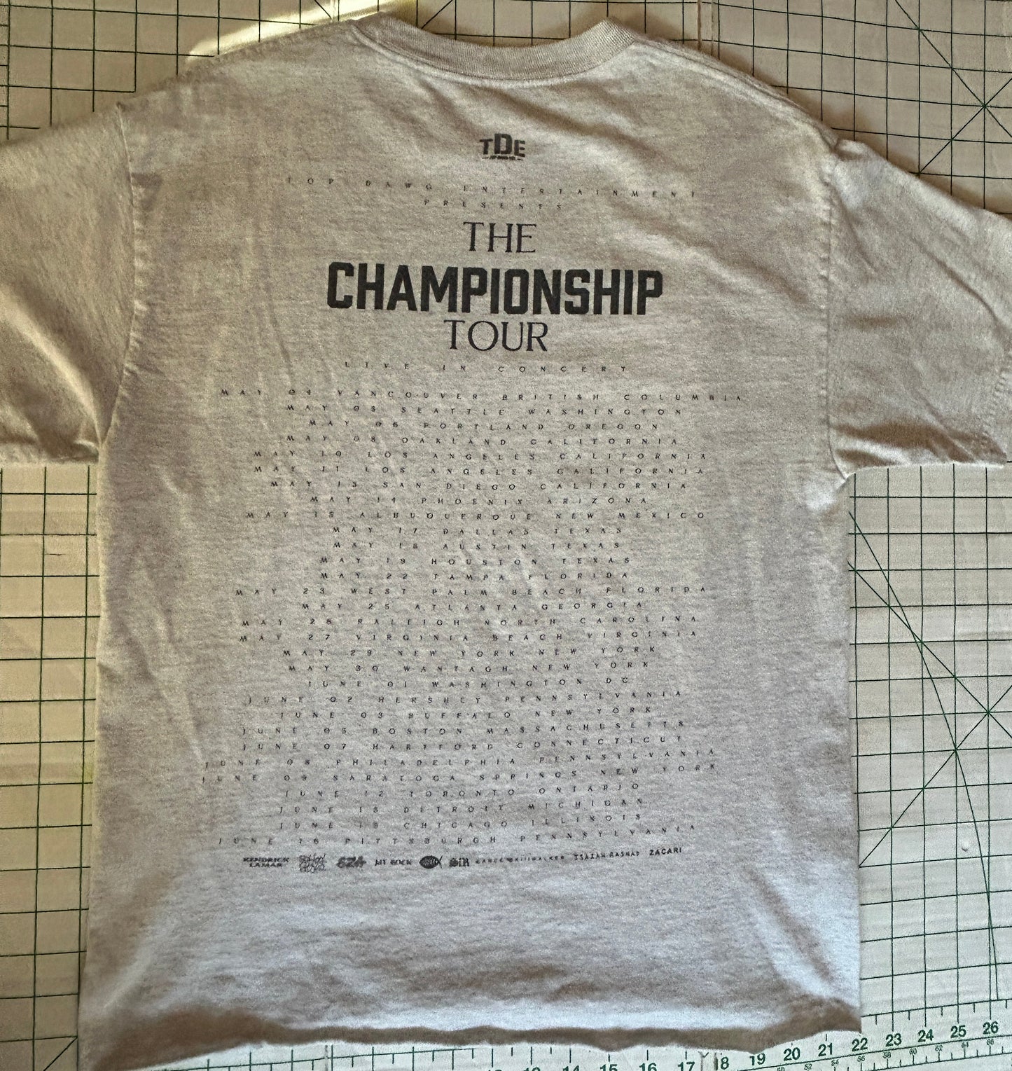 *Z's CLOSET* Top Dawg Tour Shirt 2018