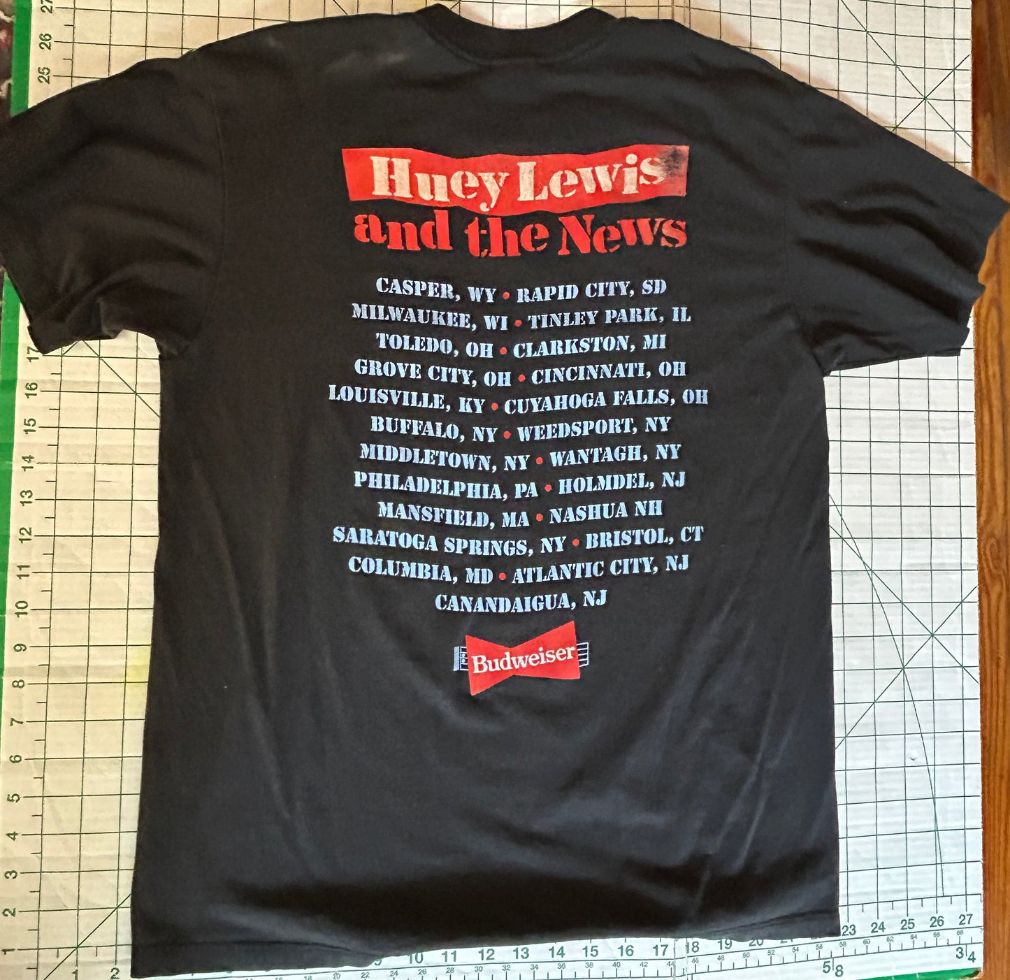 *Z's CLOSET* HUEY LEWIS VINTAGE